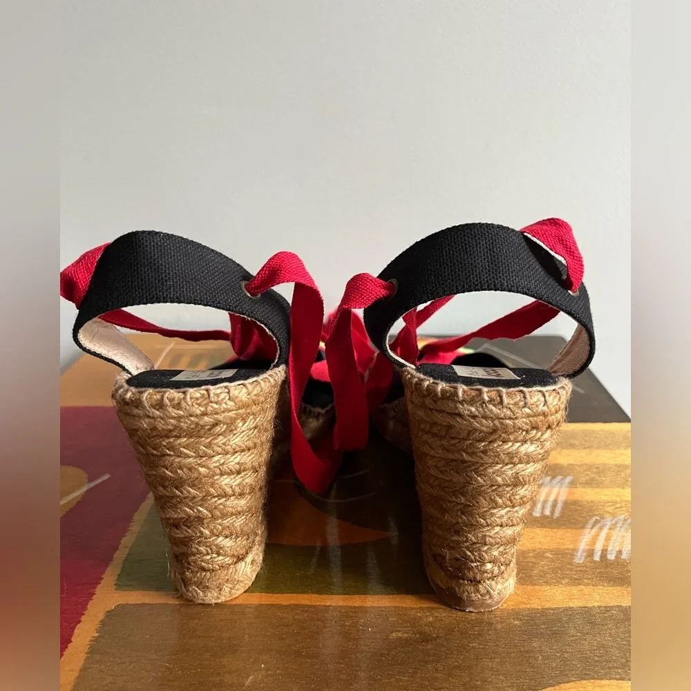 NEW Jacques Levine Ankle Wrap Black Espadrille Sandals. Size 7.